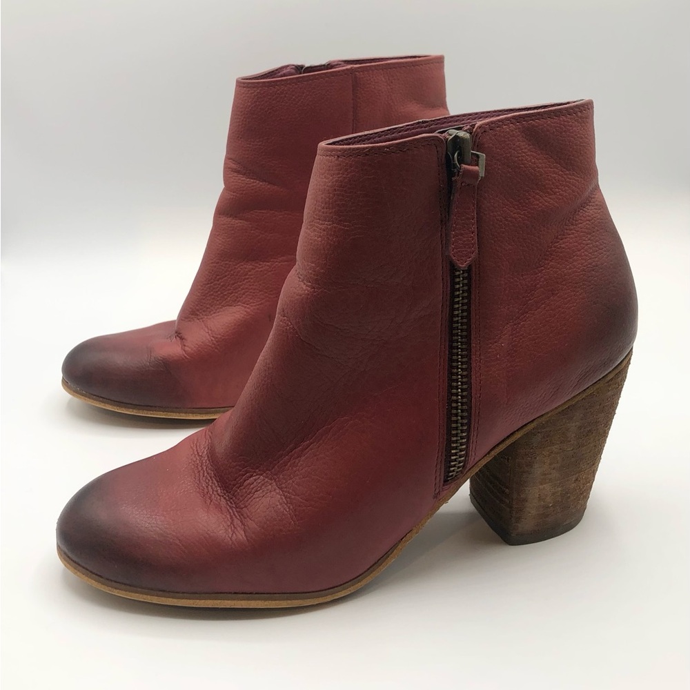 BP Maroon Red Leather Block Heeled Ankle Booties Women’s Size 8.5